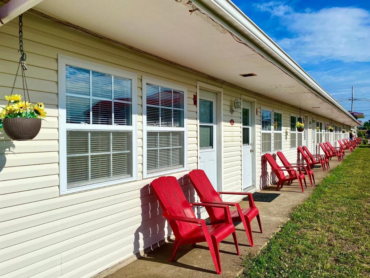 The Waterfront Motel Grand Barachois エクステリア 写真