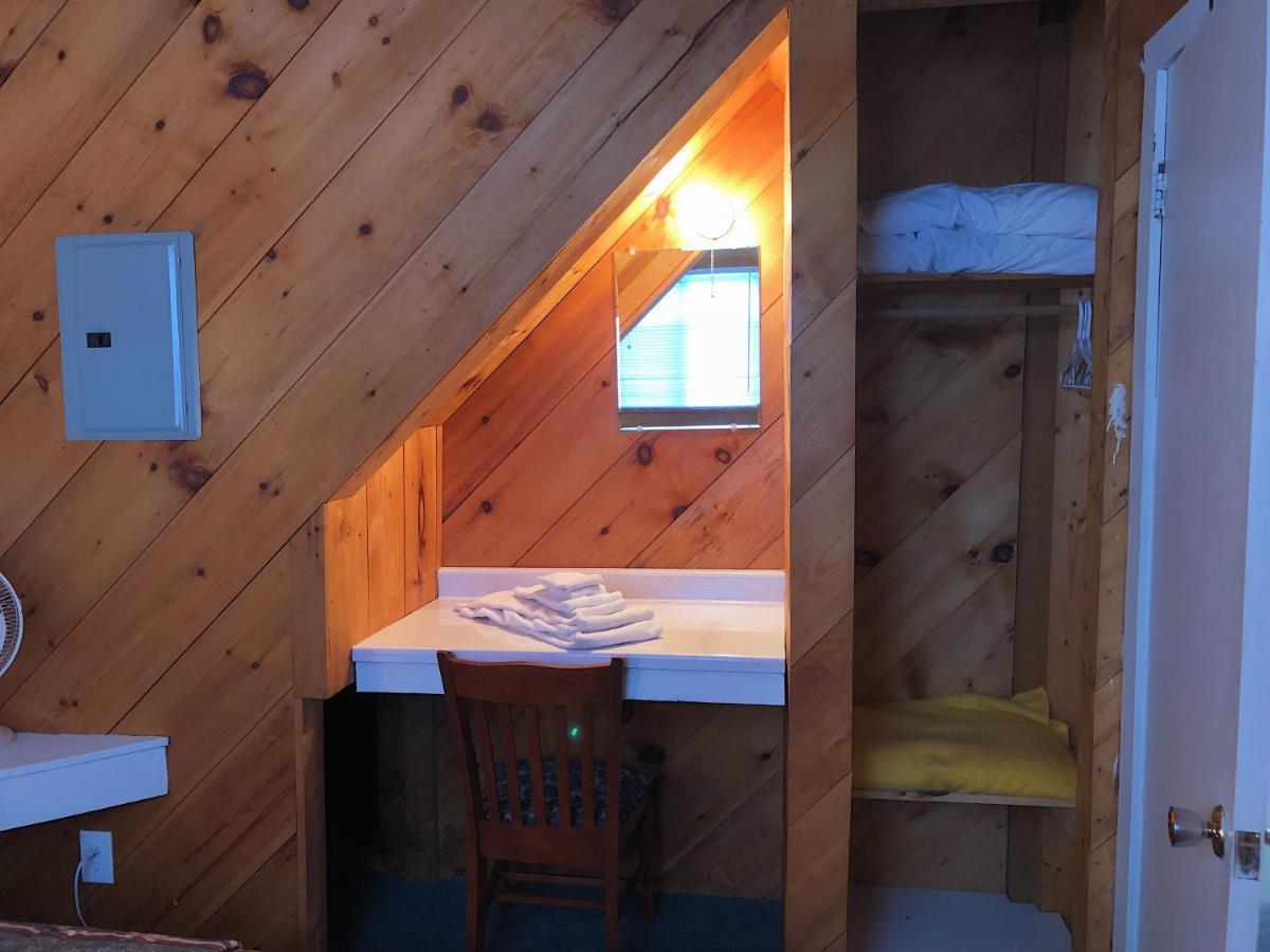 The Waterfront Motel Grand Barachois エクステリア 写真