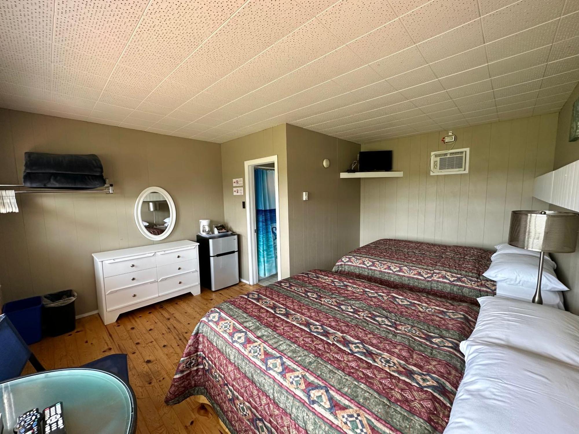 The Waterfront Motel Grand Barachois エクステリア 写真