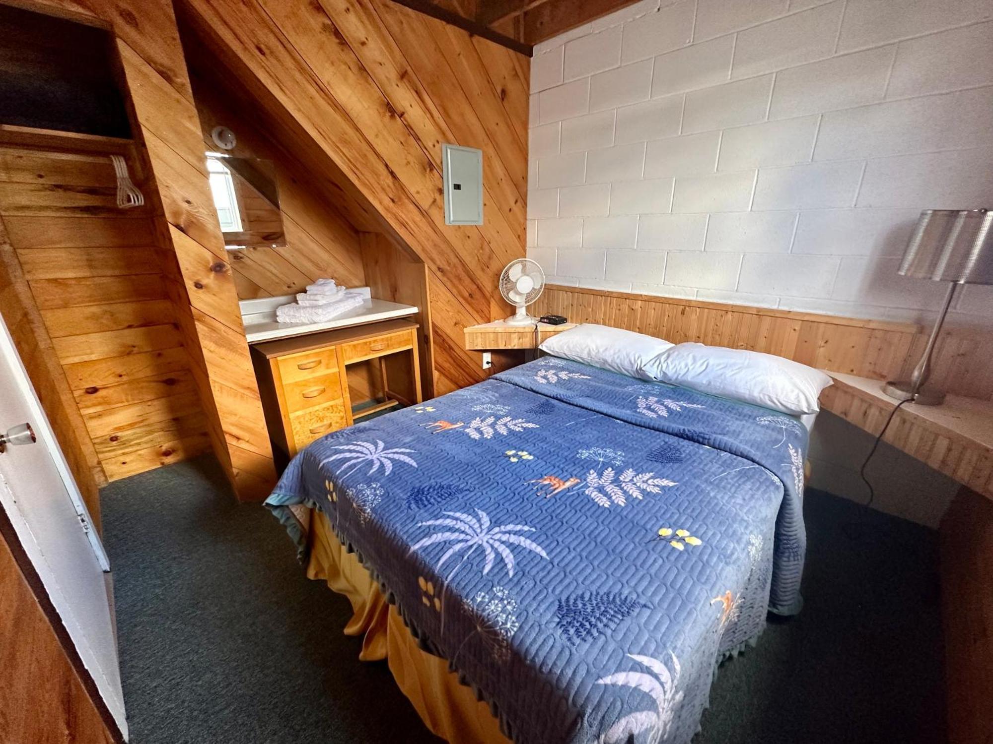 The Waterfront Motel Grand Barachois エクステリア 写真